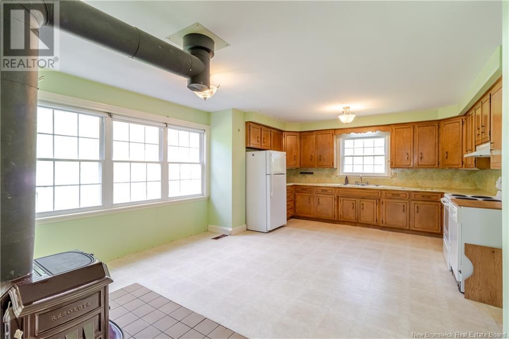 367 Route 105, Maugerville, New Brunswick  E3A 8N6 - Photo 7 - NB123157