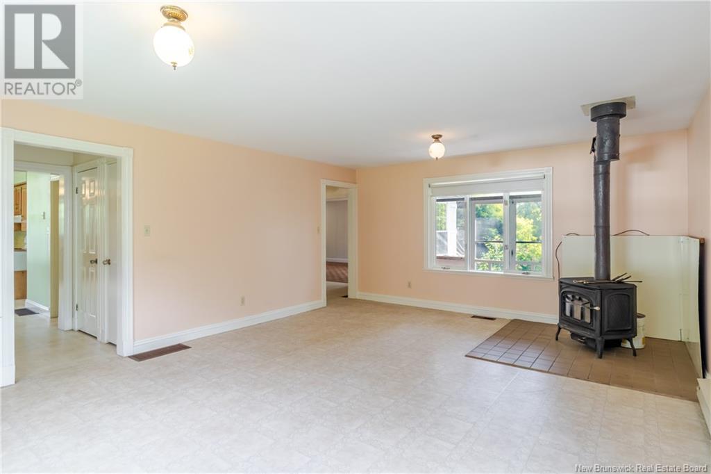 367 Route 105, Maugerville, New Brunswick  E3A 8N6 - Photo 14 - NB123157