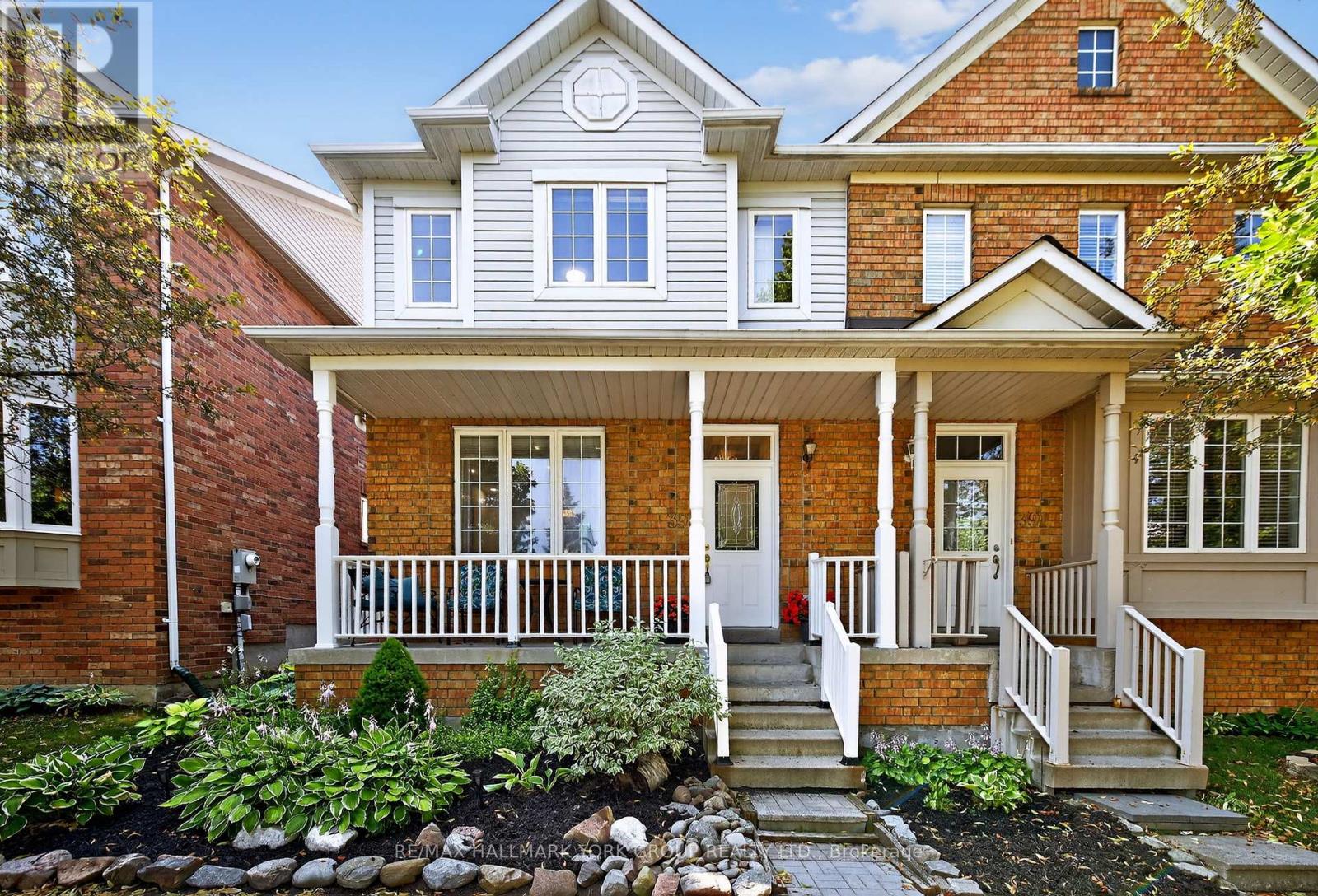 Property at 393 HOLLANDVIEW TRAIL image 1
