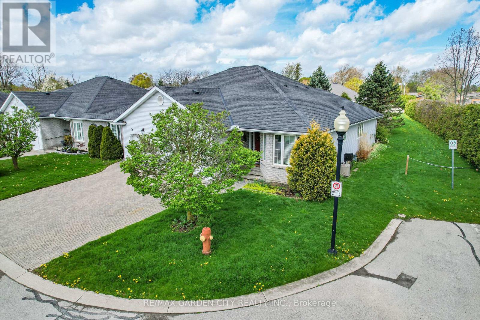 7 Village Drive, West Lincoln (Smithville), Ontario  L0R 2A0 - Photo 31 - X12292328