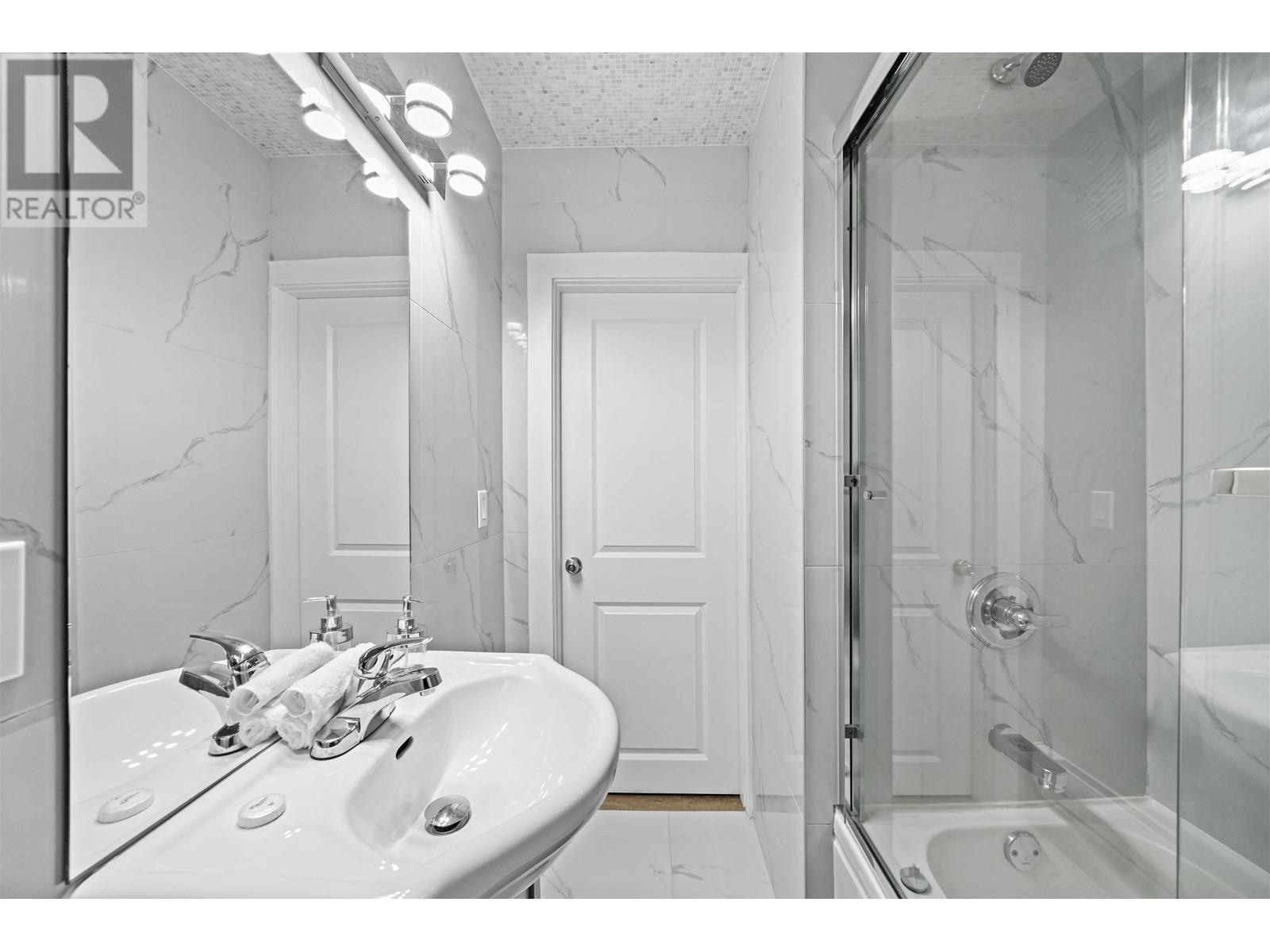 1715 Se Marine Drive, Vancouver, British Columbia  V5P 2R7 - Photo 21 - R3028106