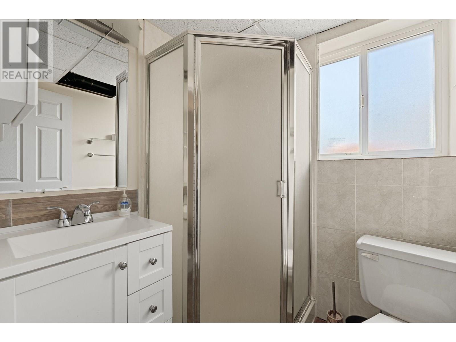 8915 Monroe Avenue, Burnaby, British Columbia  V3N 4E7 - Photo 20 - R3028136