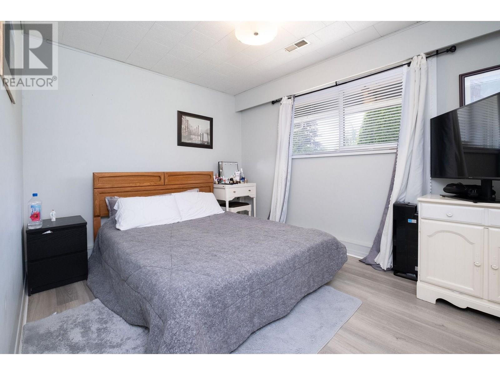 4842 Royal Oak Avenue, Burnaby, British Columbia  V5G 3M7 - Photo 14 - R3028177