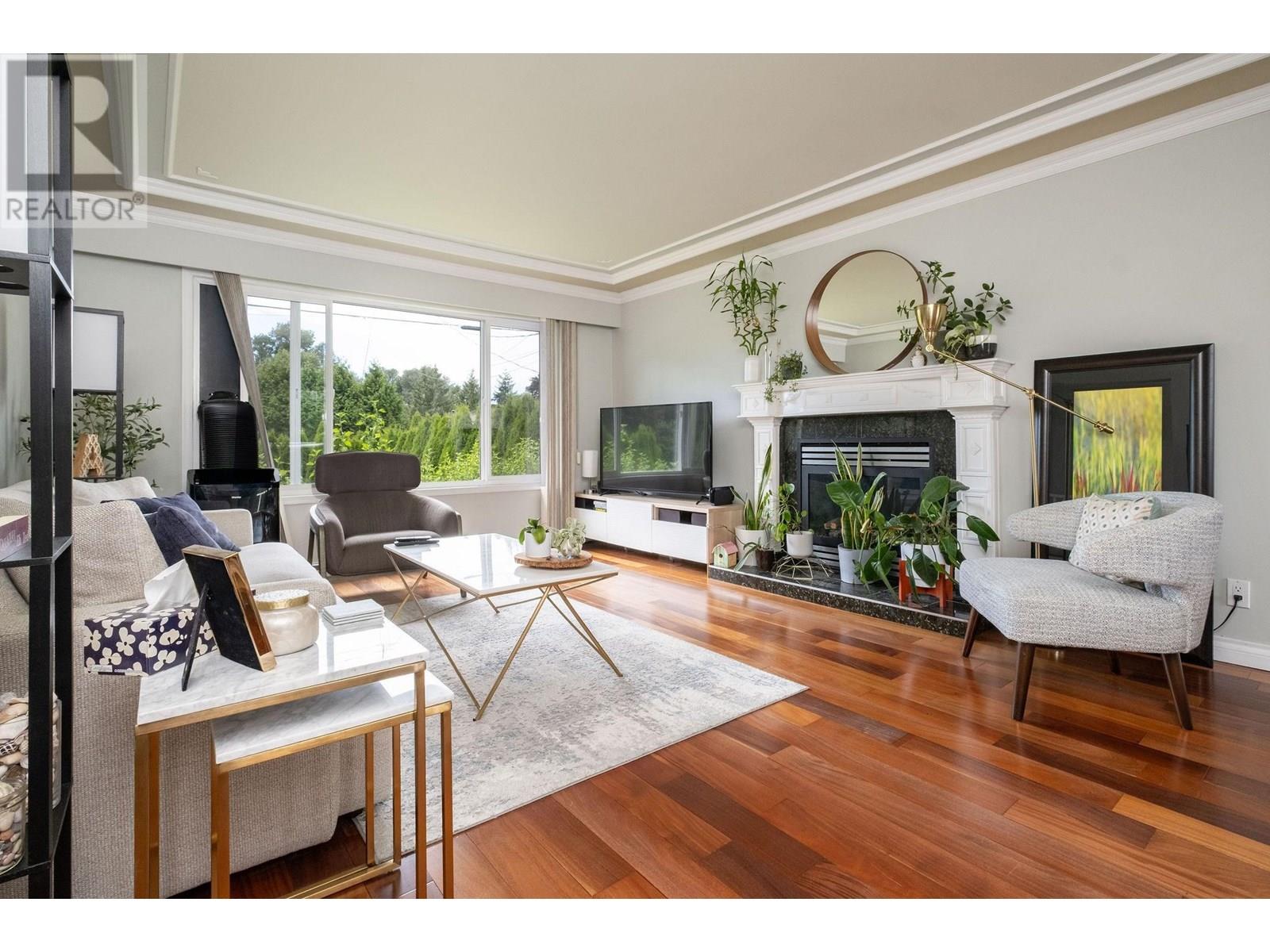 4842 Royal Oak Avenue, Burnaby, British Columbia  V5G 3M7 - Photo 3 - R3028177