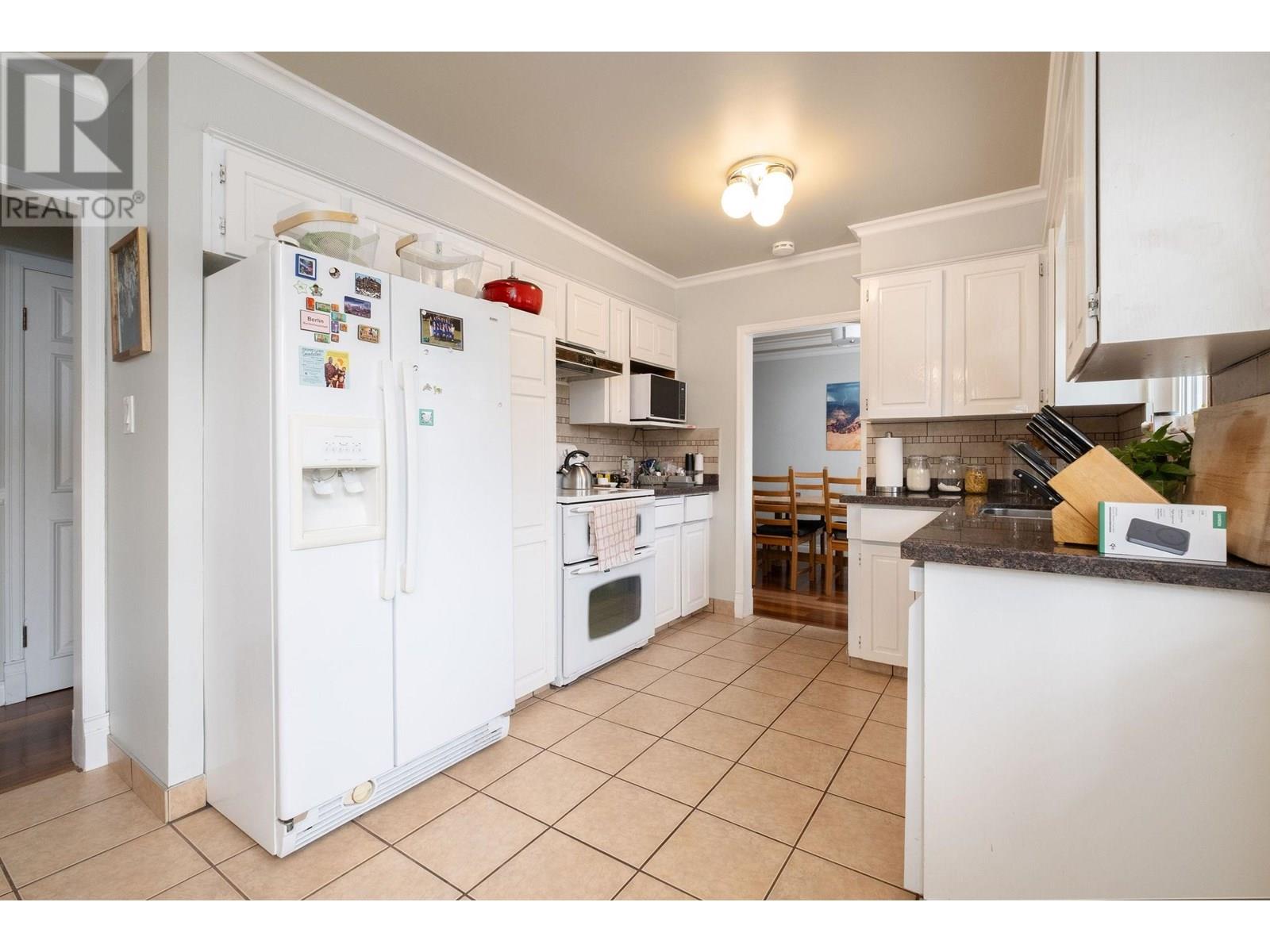 4842 Royal Oak Avenue, Burnaby, British Columbia  V5G 3M7 - Photo 6 - R3028177