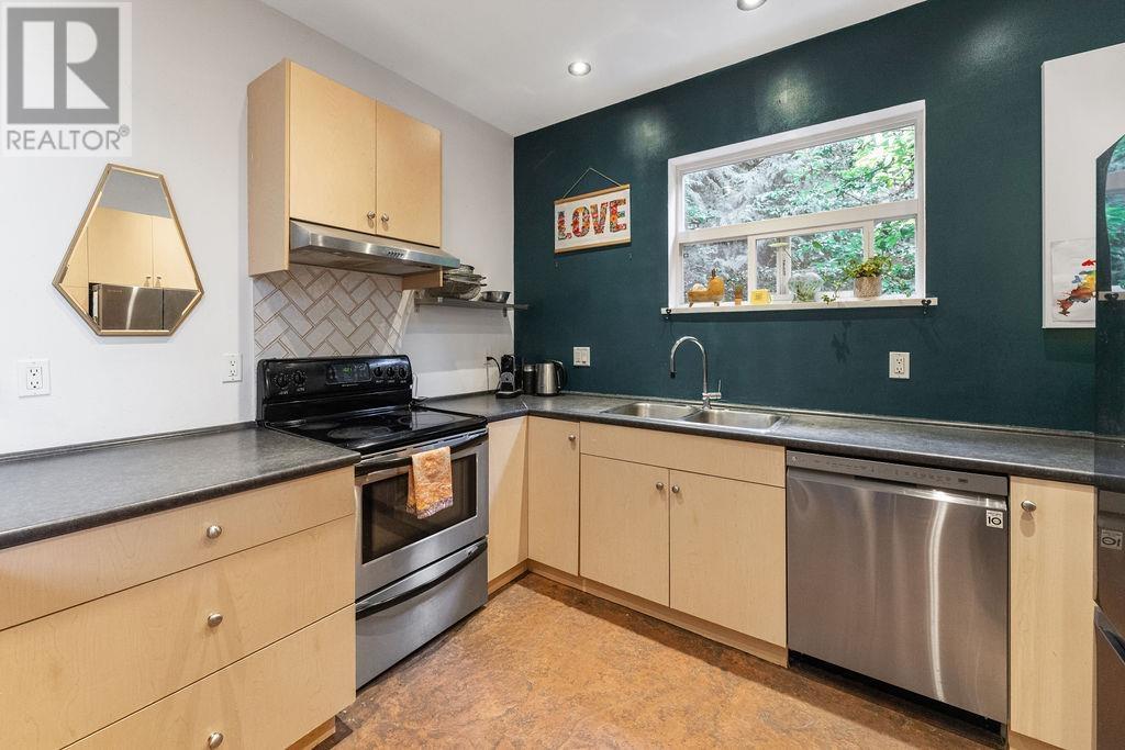 4174 Sunshine Coast Highway, Sechelt, British Columbia  V7Z 0A4 - Photo 13 - R3028178