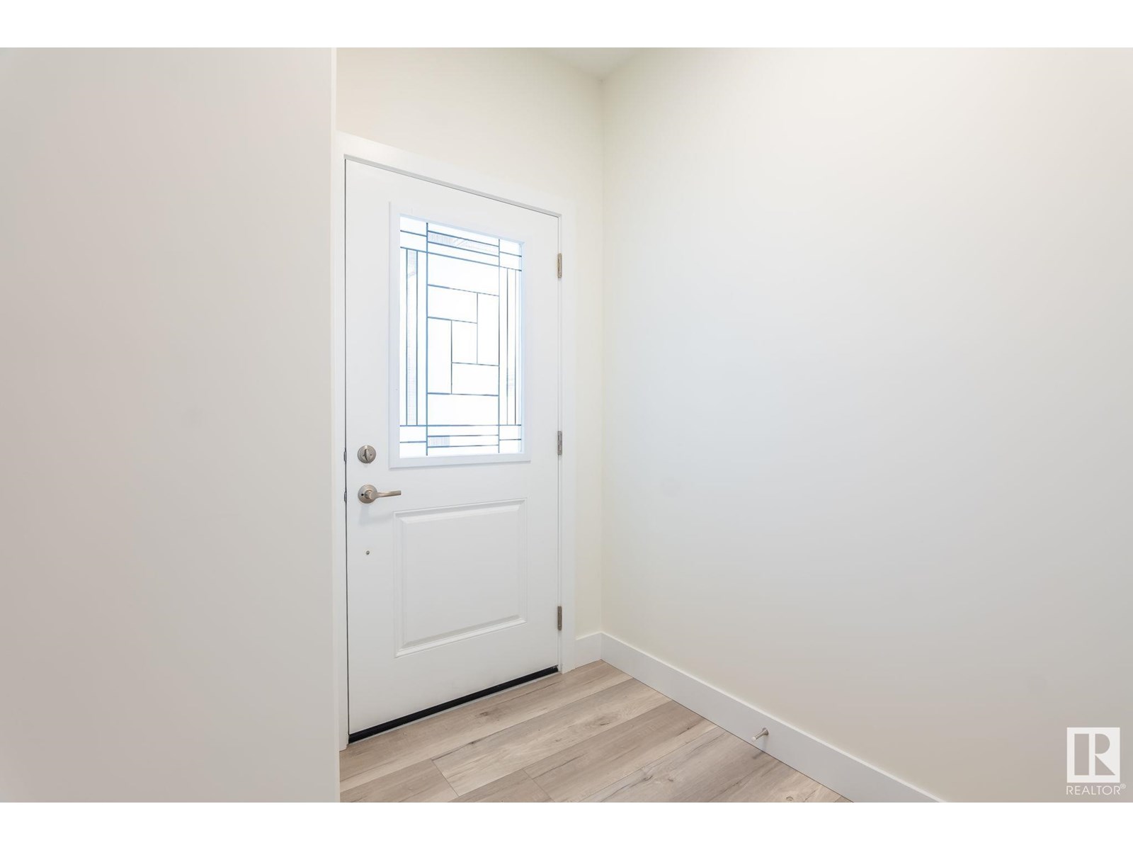 Property at 60 Hemingway CR image 3