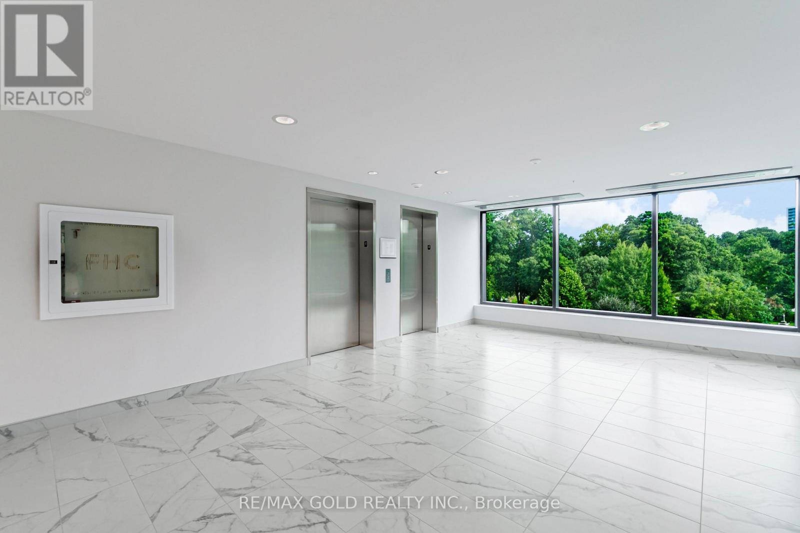 404 - 107 Roger Street, Waterloo, Ontario  N2J 0G3 - Photo 4 - X12202783