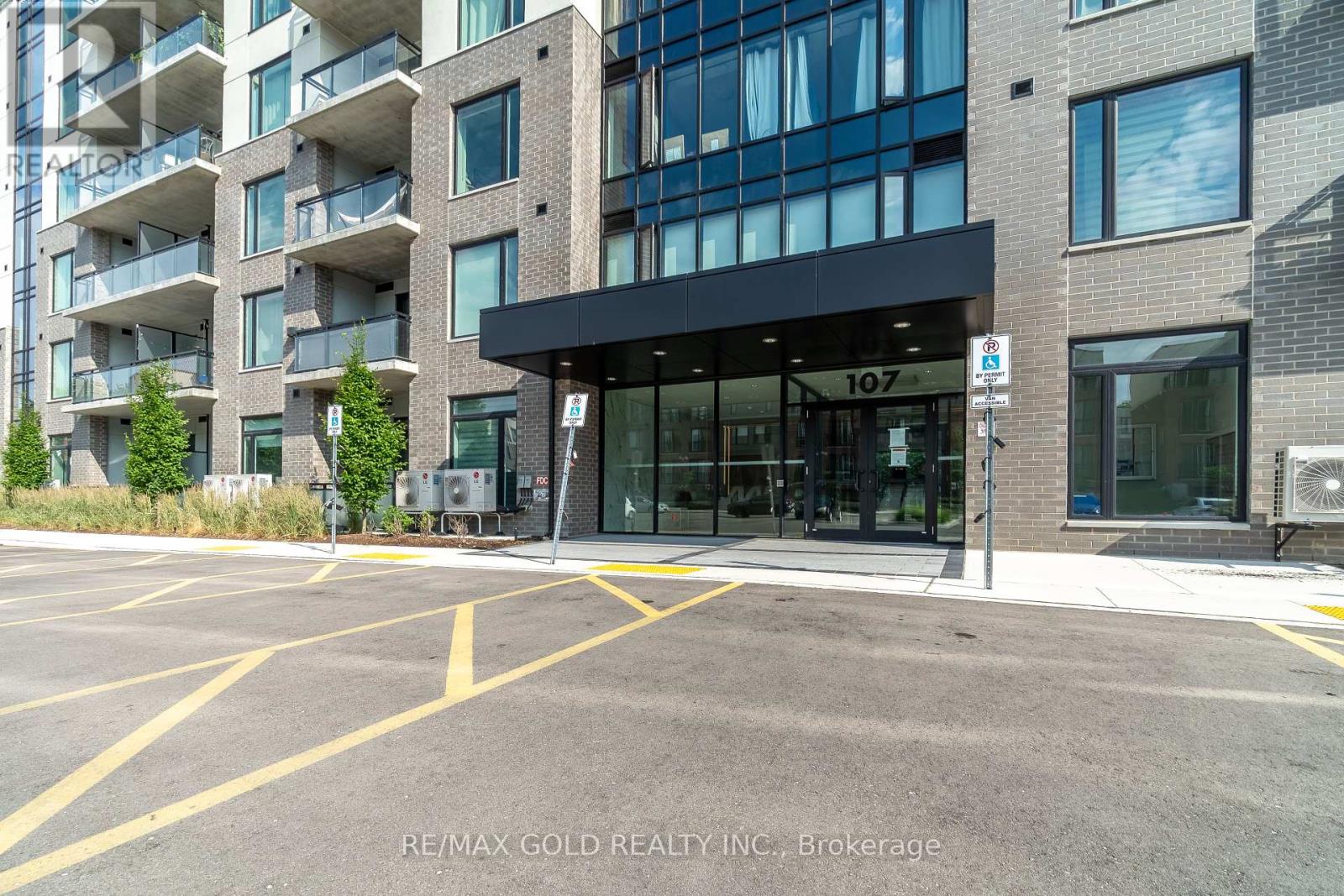Property at 404 - 107 ROGER STREET image 3