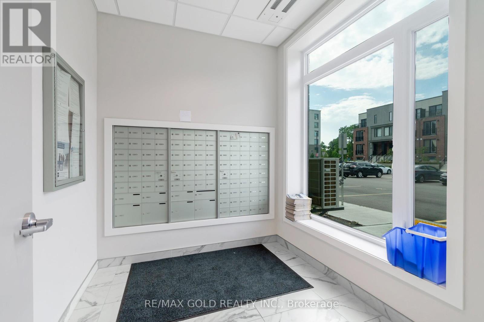 Property at 404 - 107 ROGER STREET image 5