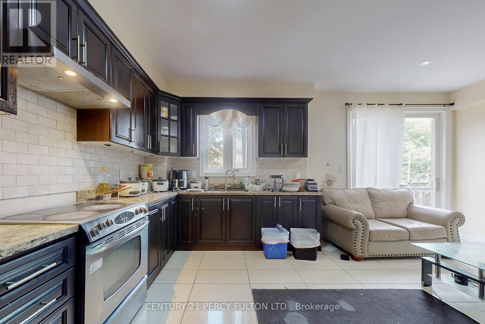 33 Wanstead Avenue, Toronto, Ontario  M1L 3L3 - Photo 7 - E12292451