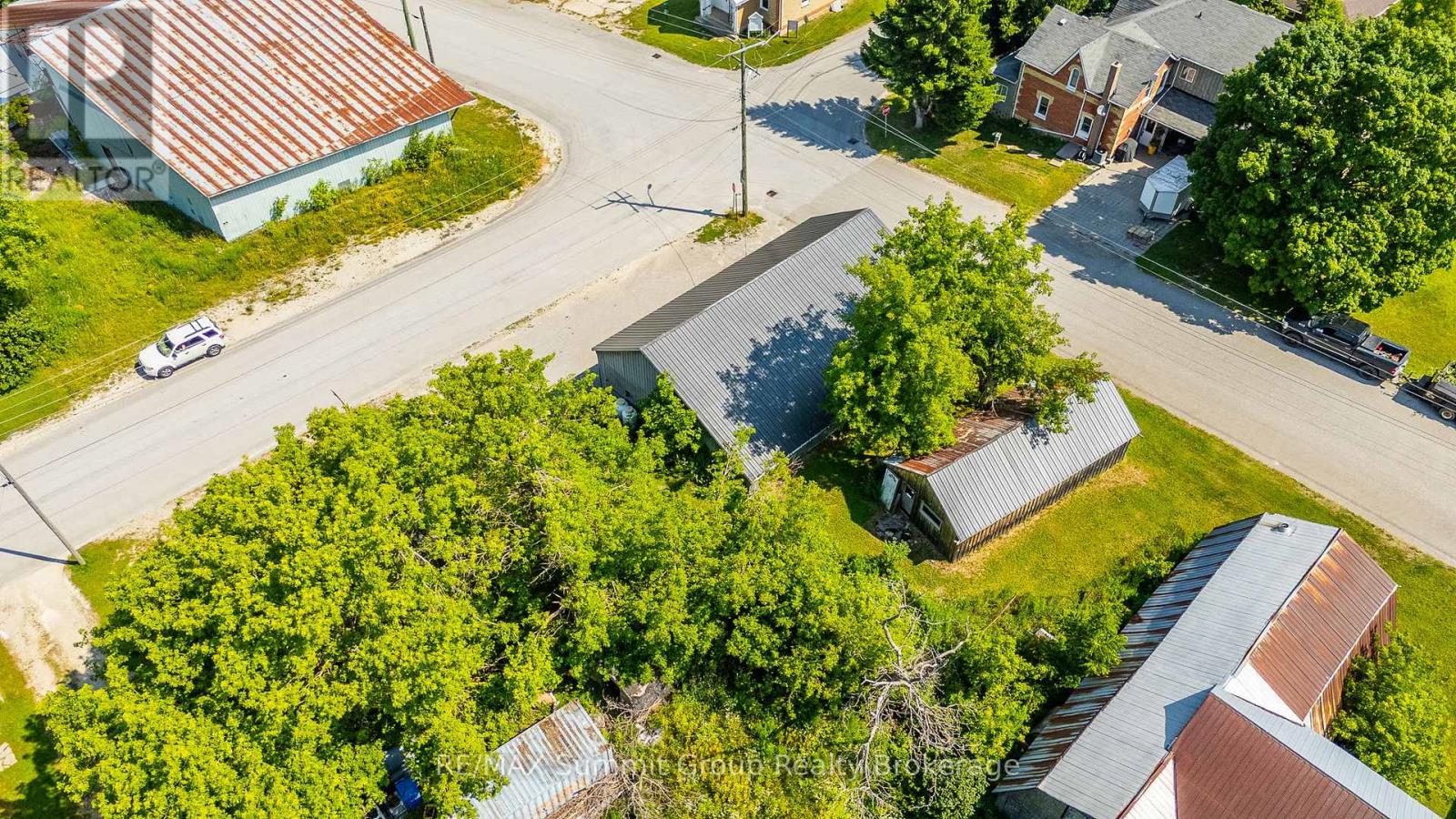 140 & 145 Wellington Street, Grey Highlands, Ontario  N0C 1C0 - Photo 22 - X12292485