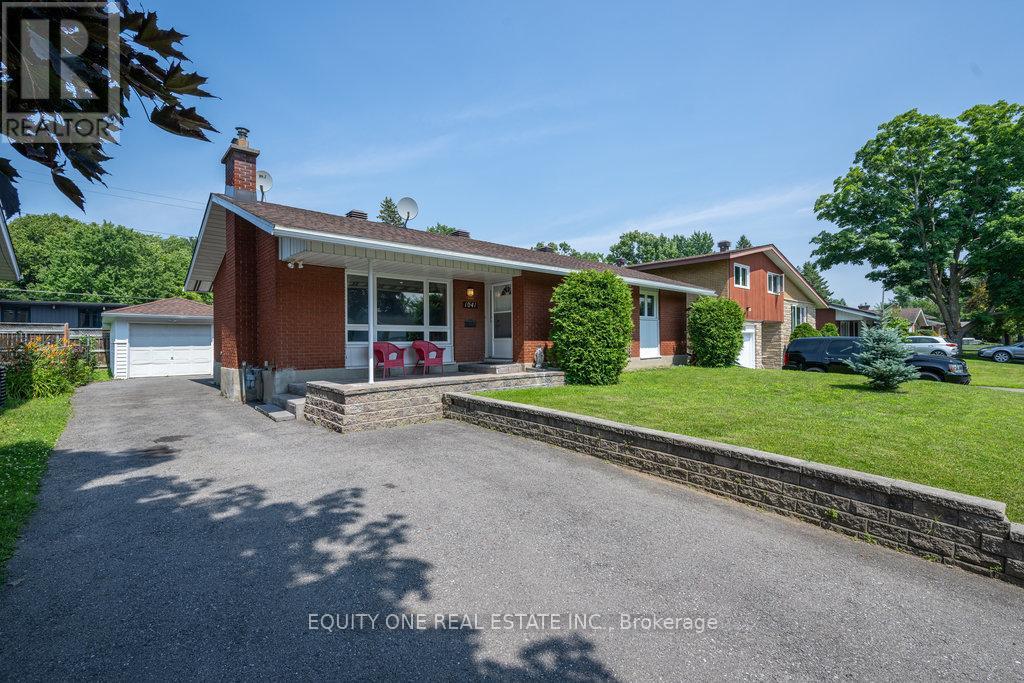 Property at 1041 WISEMAN CRESCENT image 3