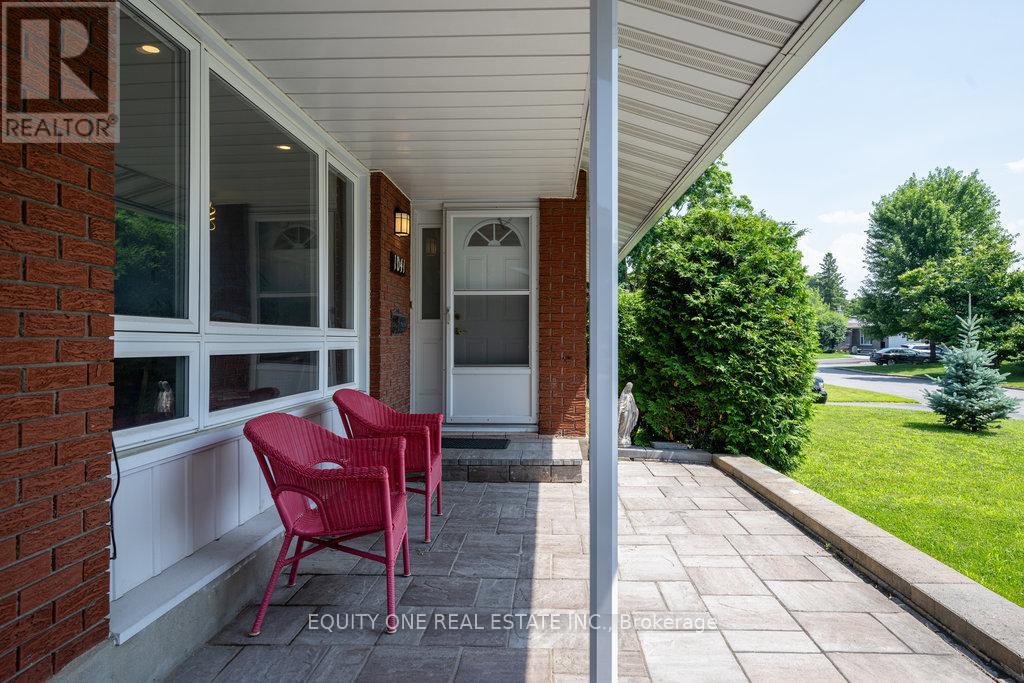 Property at 1041 WISEMAN CRESCENT image 5