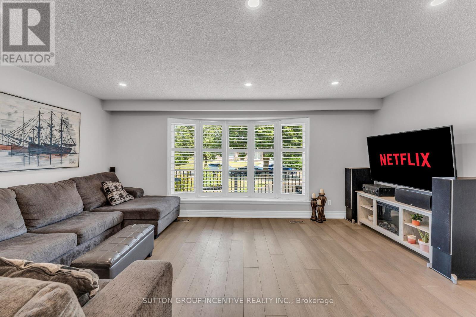 55 Dorward Drive, Toronto, Ontario  M9V 2J4 - Photo 10 - W12292431