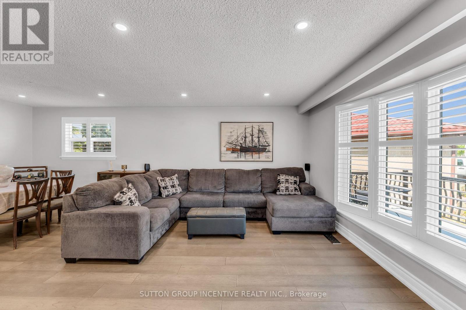 55 Dorward Drive, Toronto, Ontario  M9V 2J4 - Photo 12 - W12292431