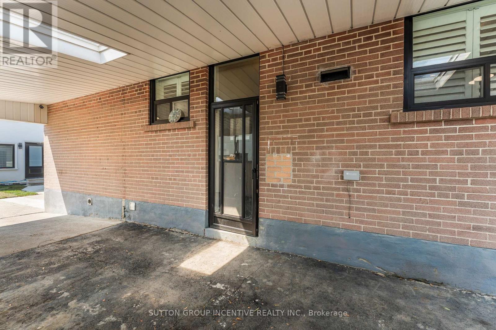 55 Dorward Drive, Toronto, Ontario  M9V 2J4 - Photo 6 - W12292431