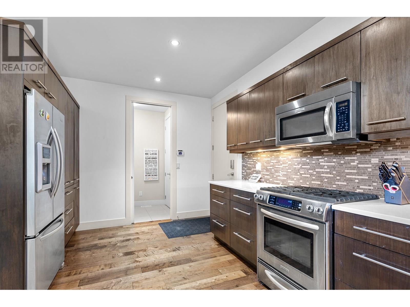 Property at 570 Sarsons Road Unit# 18 image 4