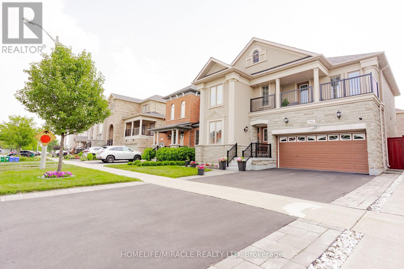 Property at 516 VELLORE WOODS BOULEVARD image 2
