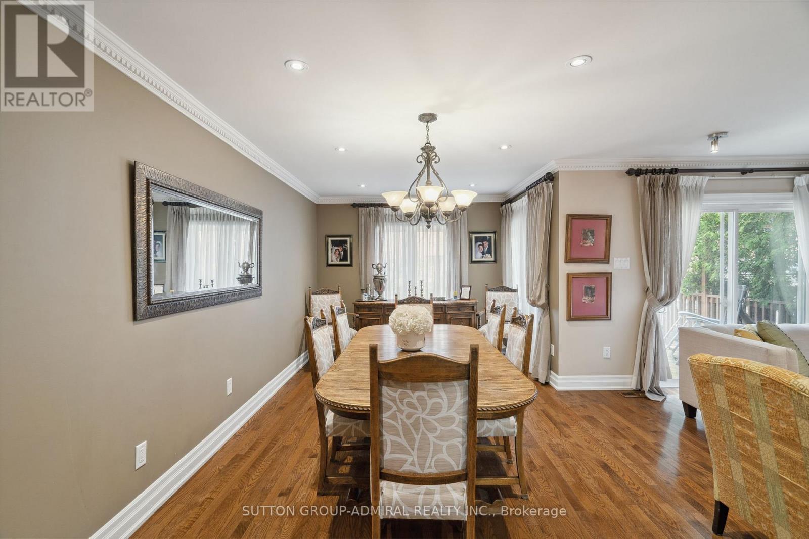 24 Patrice Crescent, Vaughan (Crestwood-Springfarm-Yorkhill), Ontario  L4J 4Y8 - Photo 11 - N12292508
