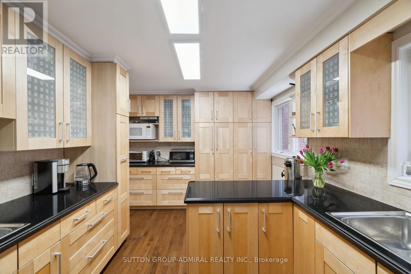 24 Patrice Crescent, Vaughan (Crestwood-Springfarm-Yorkhill), Ontario  L4J 4Y8 - Photo 8 - N12292508