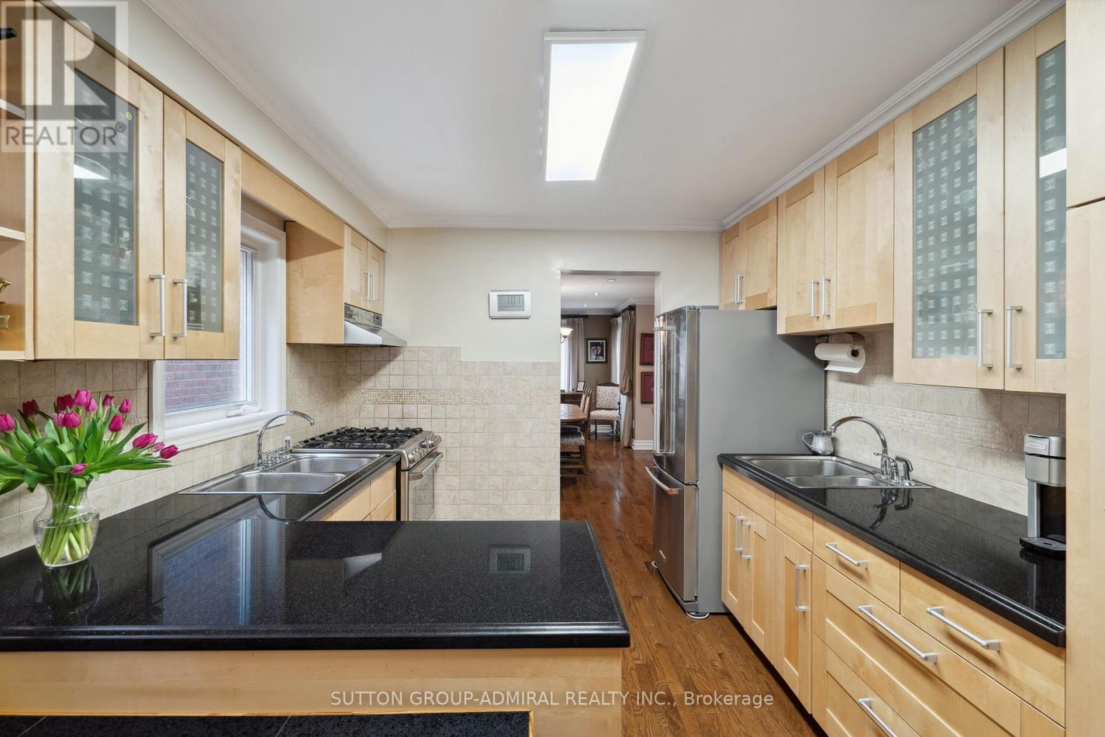 24 Patrice Crescent, Vaughan (Crestwood-Springfarm-Yorkhill), Ontario  L4J 4Y8 - Photo 9 - N12292508