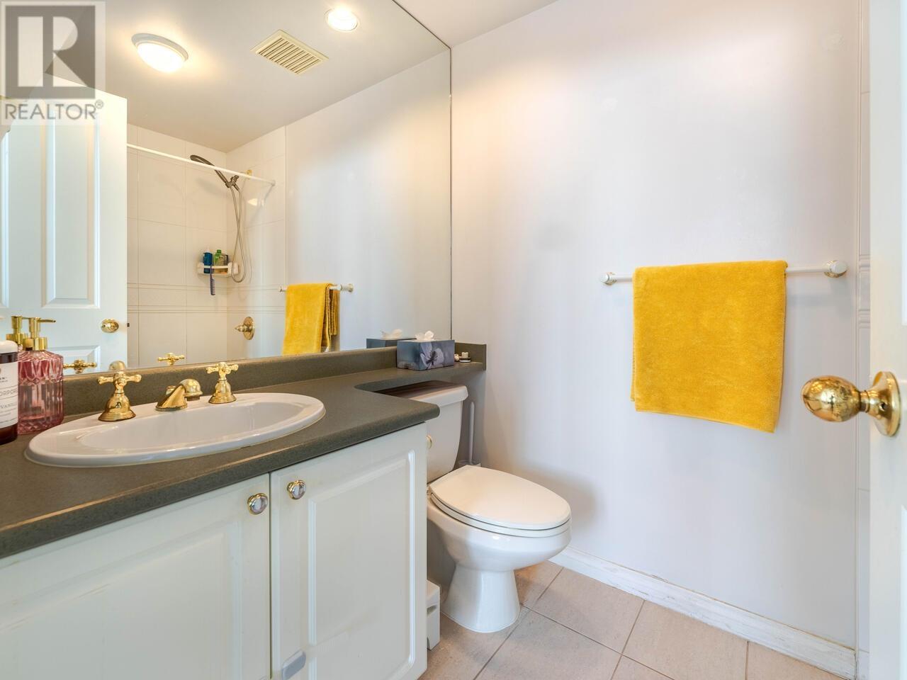 903 6837 Station Hill Drive, Burnaby, British Columbia  V3N 5B7 - Photo 10 - R3028267