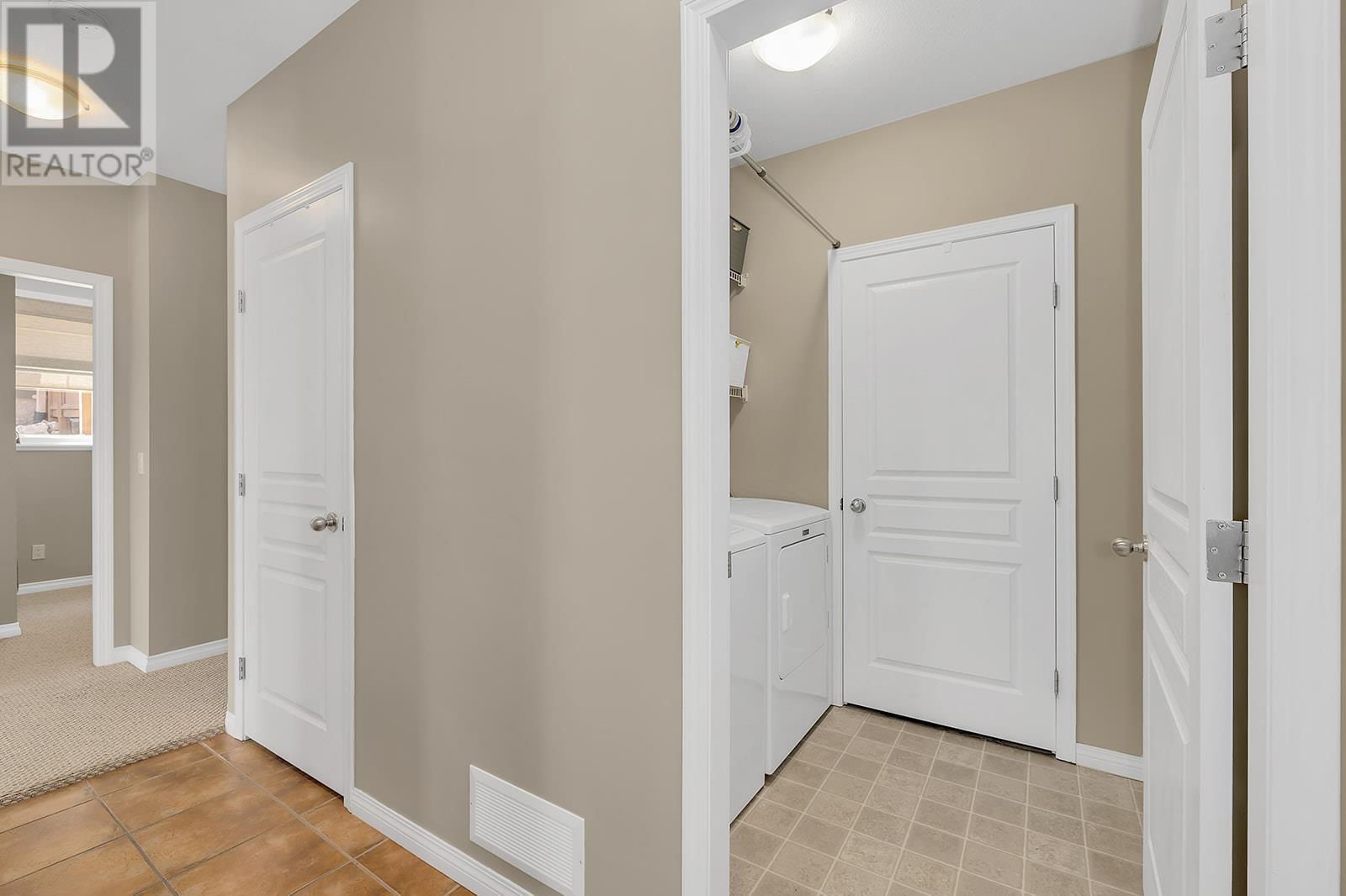 2040 Spyglass Way, West Kelowna, British Columbia  V1Z 3Z7 - Photo 36 - 10356494