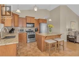 2040 Spyglass Way, west kelowna, British Columbia