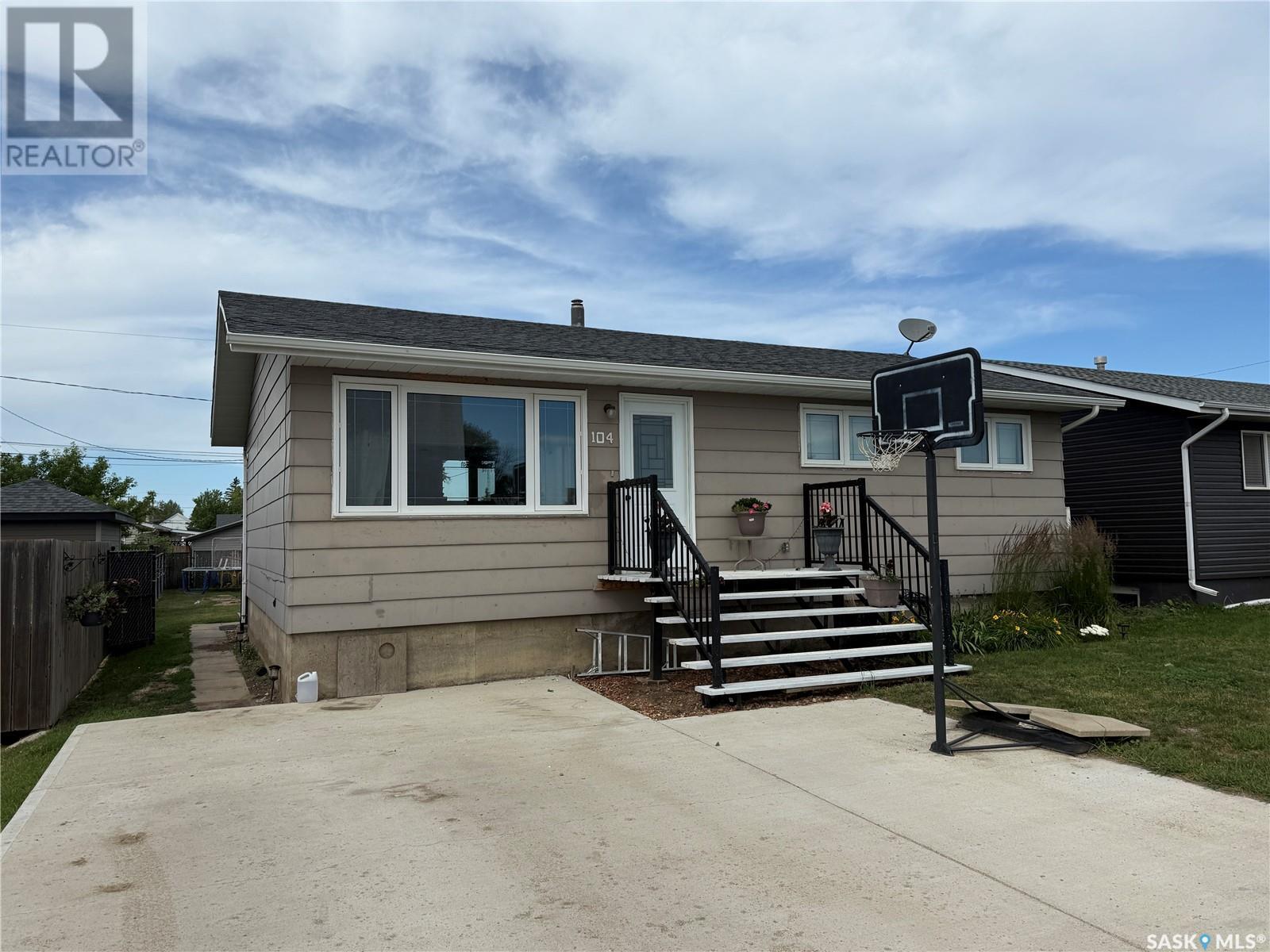 104 Railway AVENUE E, Shellbrook, Saskatchewan