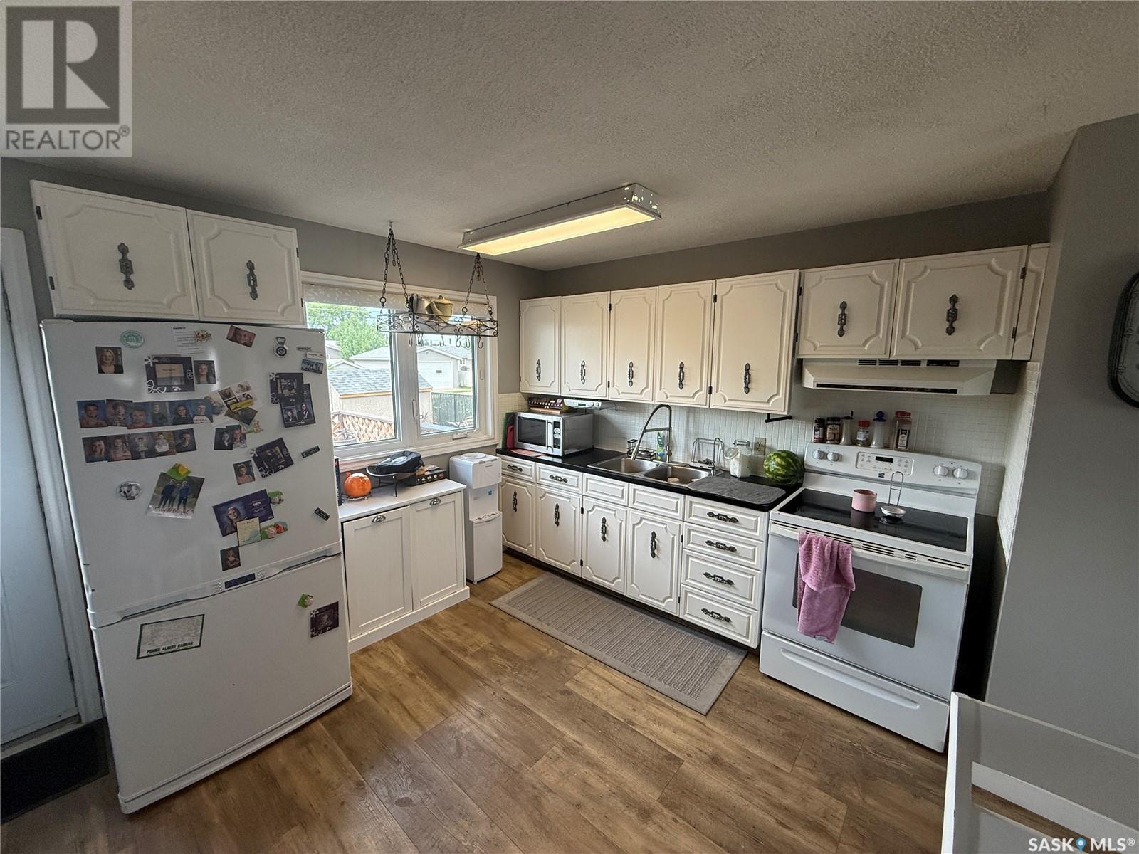 104 Railway Avenue E, Shellbrook, Saskatchewan  S0J 2E0 - Photo 3 - SK013028