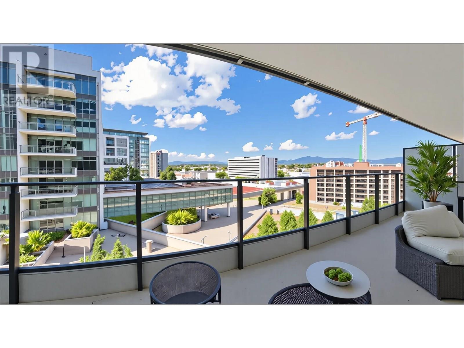 893 8671 HAZELBRIDGE WAY, richmond, British Columbia