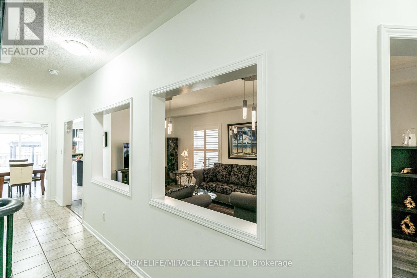 16 Signet Court, Brampton (Fletcher's Meadow), Ontario  L7A 2V1 - Photo 23 - W12292547