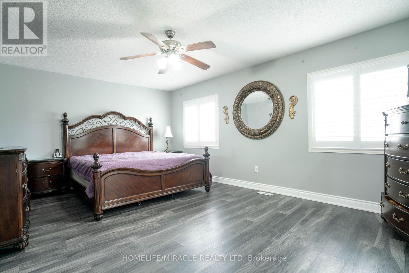 16 Signet Court, Brampton (Fletcher's Meadow), Ontario  L7A 2V1 - Photo 25 - W12292547