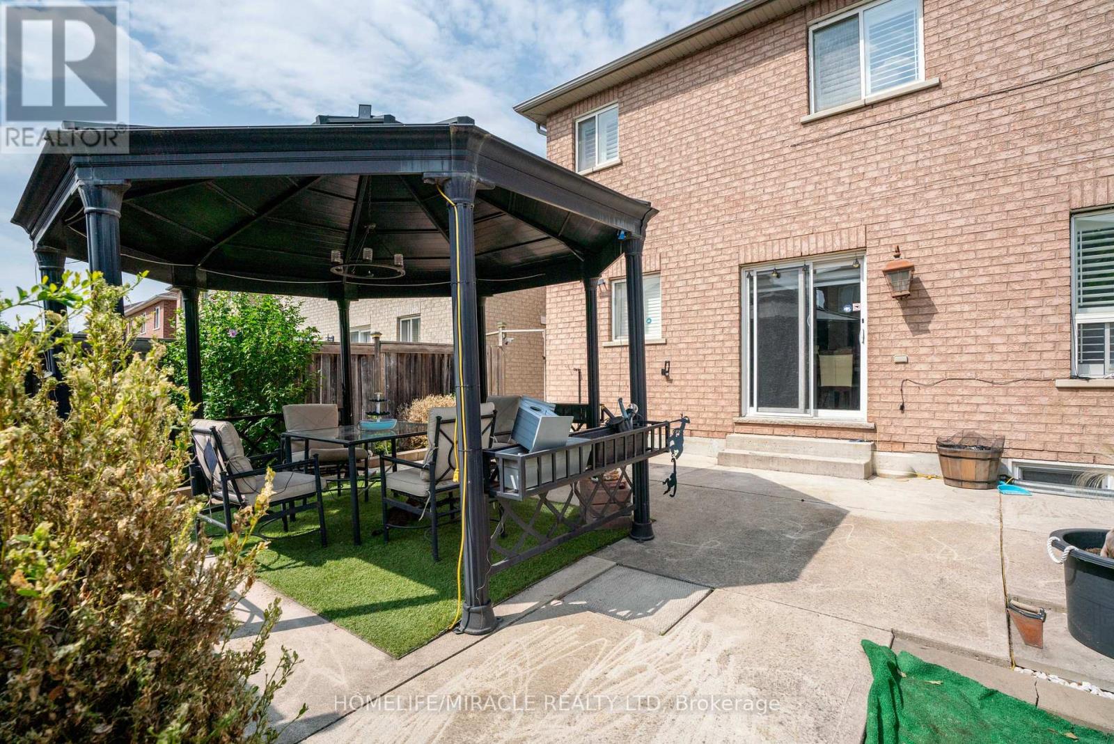 16 Signet Court, Brampton (Fletcher's Meadow), Ontario  L7A 2V1 - Photo 49 - W12292547