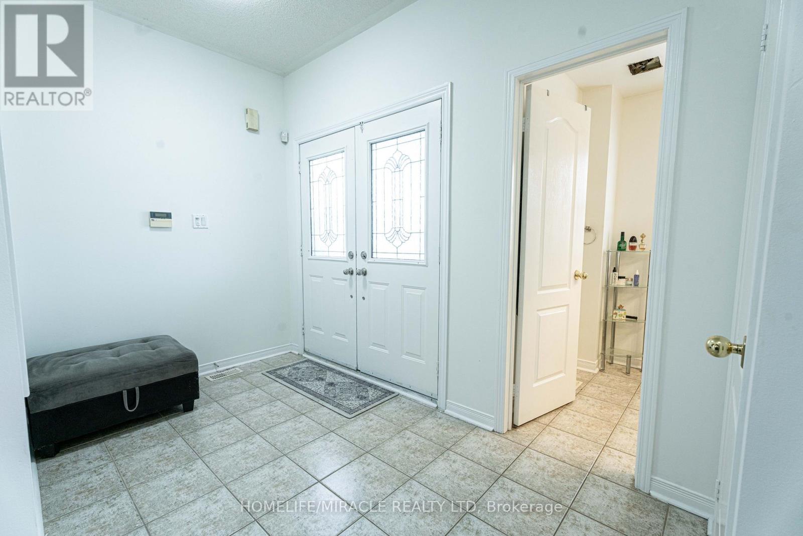 Property at 16 SIGNET COURT image 5
