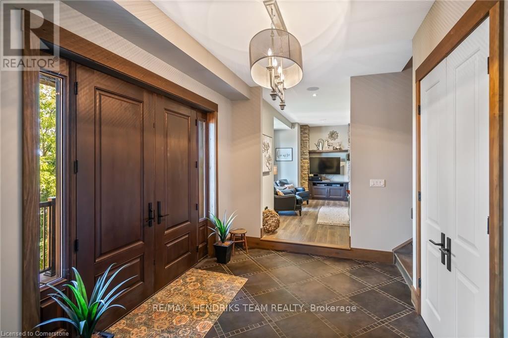 3713 Nineteenth Street, Lincoln (Lincoln-Jordan/vineland), Ontario  L0R 1S0 - Photo 3 - X12292608