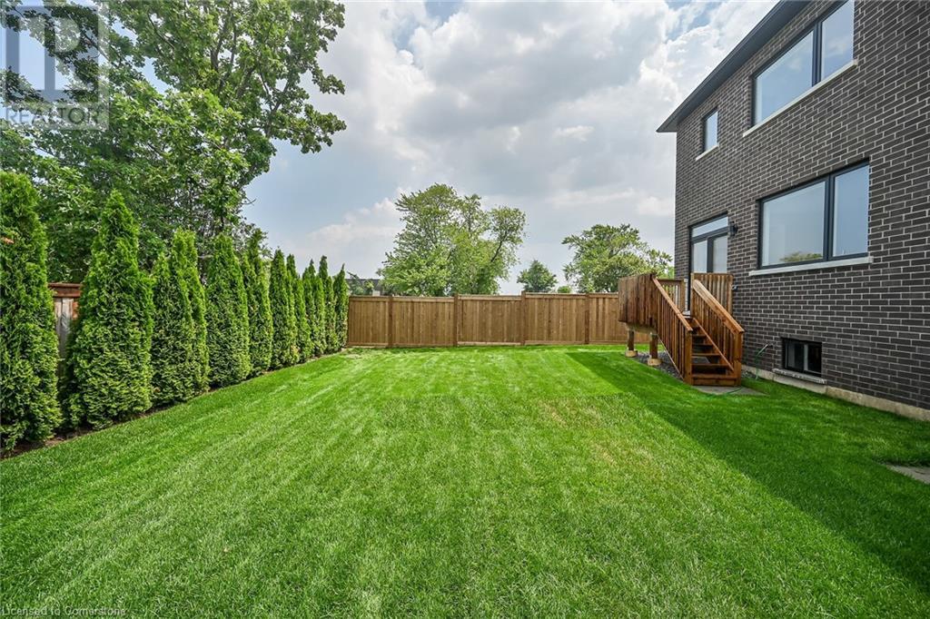 385 Limeridge Road E, Hamilton, Ontario  L9A 5A4 - Photo 39 - 40752573