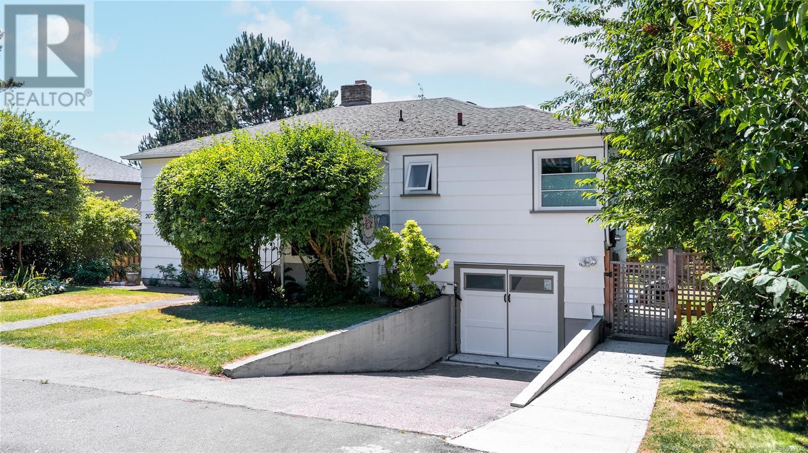 Property at 2075 Lorne Terr image 1