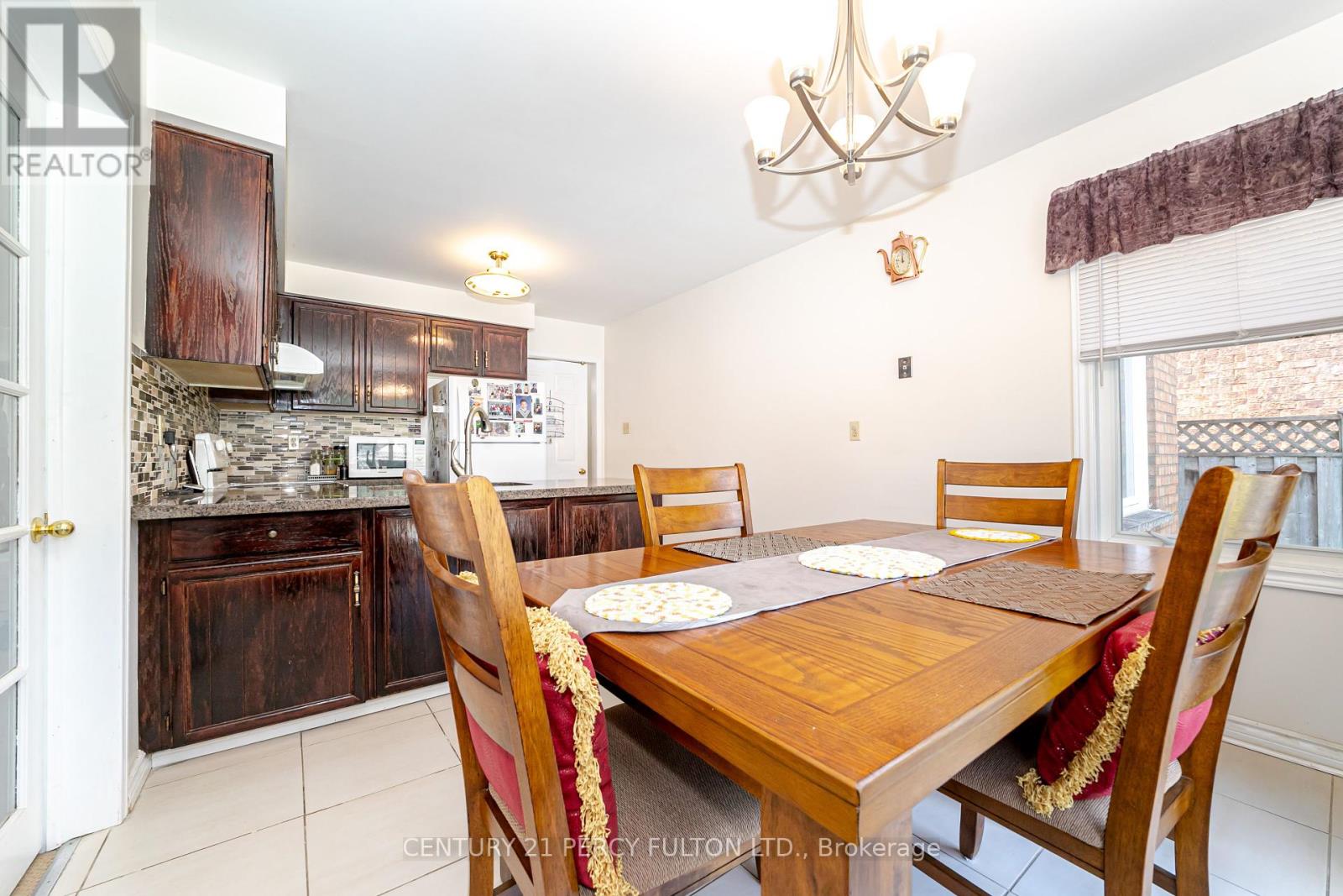 1634 Beaton Way, Pickering, Ontario  L1X 1X8 - Photo 13 - E12292579