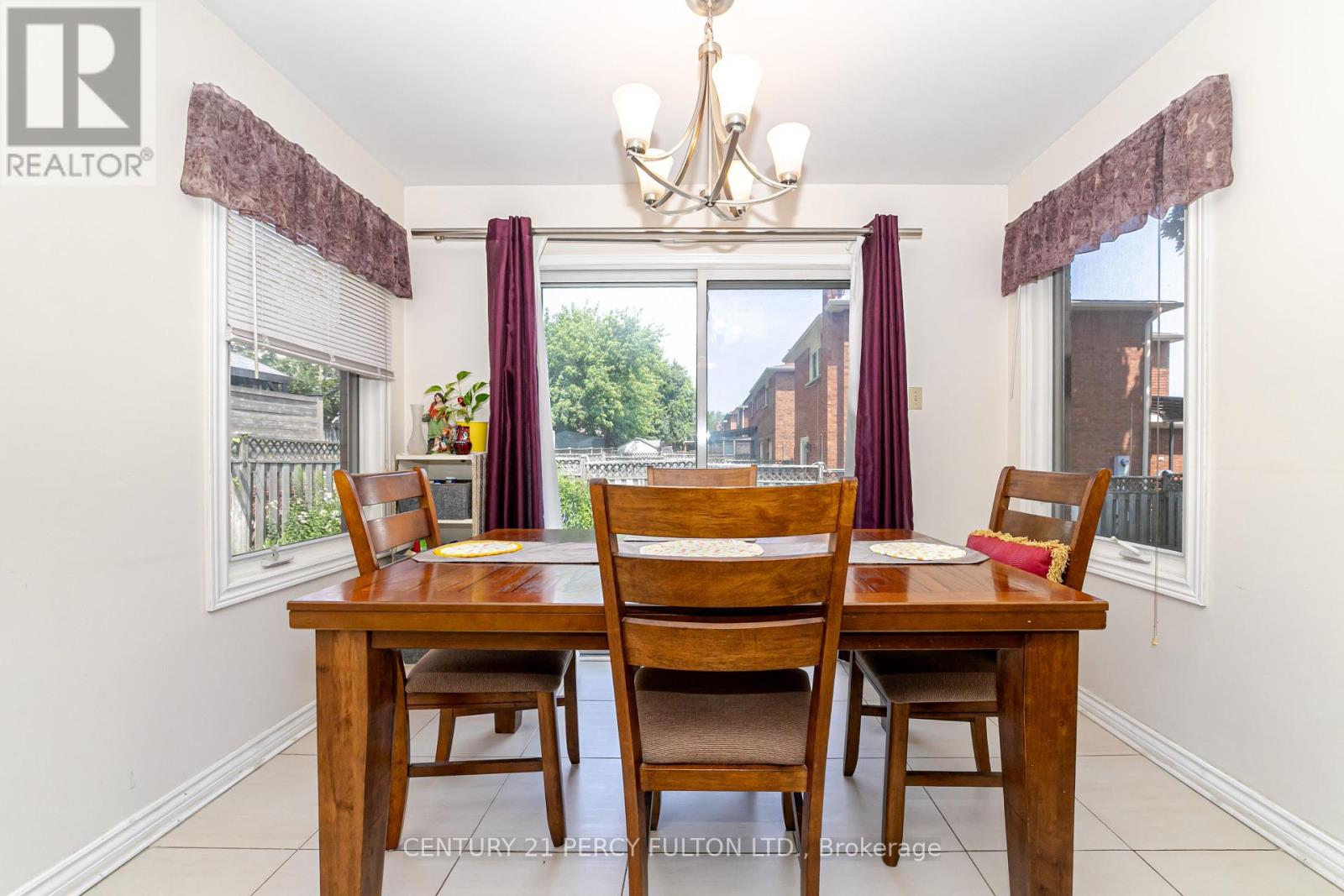 1634 Beaton Way, Pickering, Ontario  L1X 1X8 - Photo 14 - E12292579