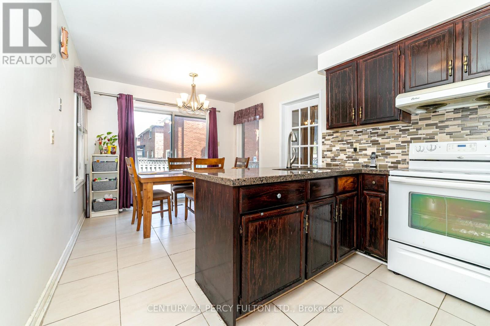 1634 Beaton Way, Pickering, Ontario  L1X 1X8 - Photo 15 - E12292579