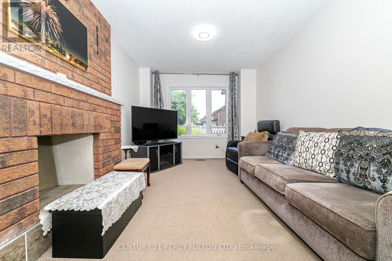 1634 Beaton Way, Pickering, Ontario  L1X 1X8 - Photo 17 - E12292579