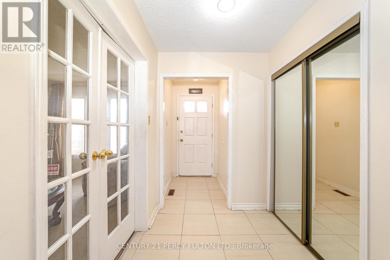 1634 Beaton Way, Pickering, Ontario  L1X 1X8 - Photo 6 - E12292579