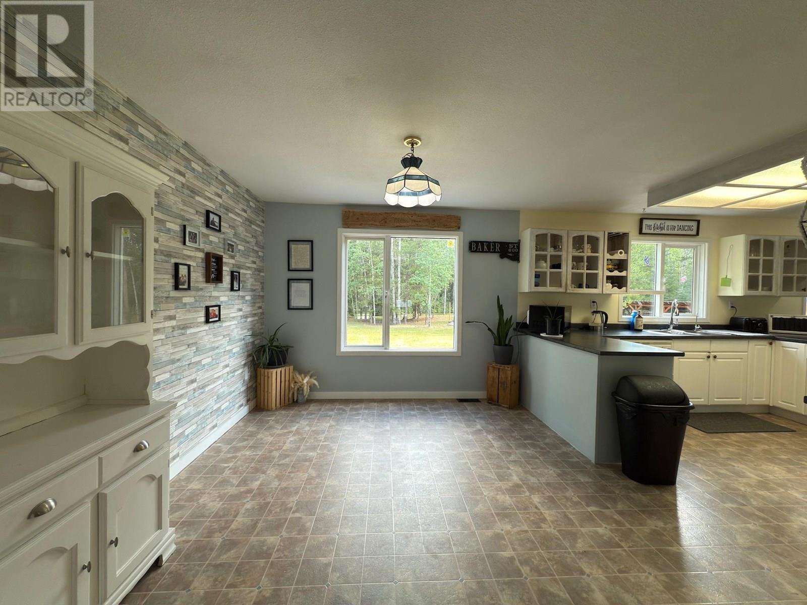 295 Westcoast Road, Williams Lake, British Columbia  V2G 5N3 - Photo 14 - R3028257