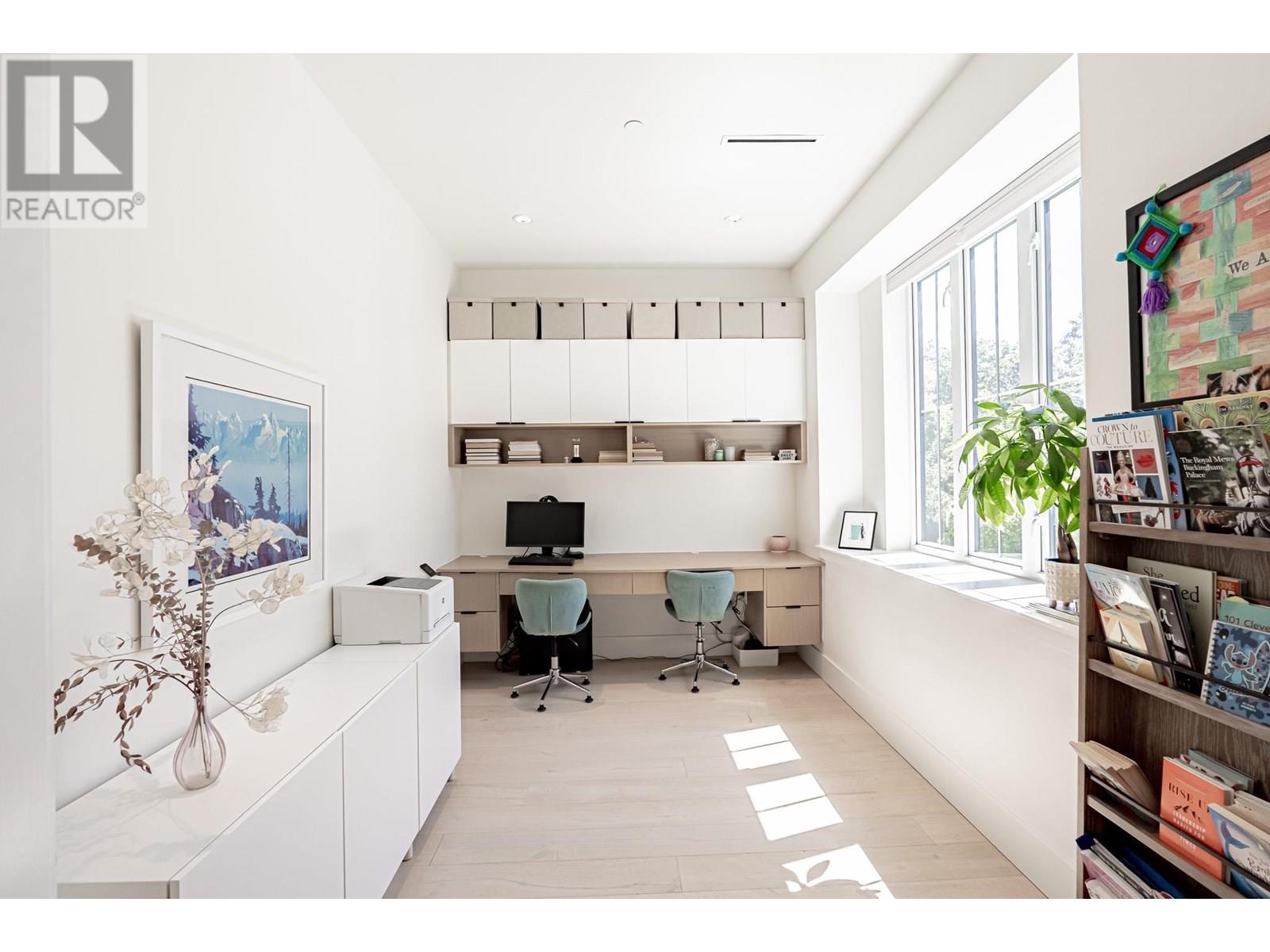 3123 W 16th Avenue, Vancouver, British Columbia  V6K 3C9 - Photo 2 - R3028278