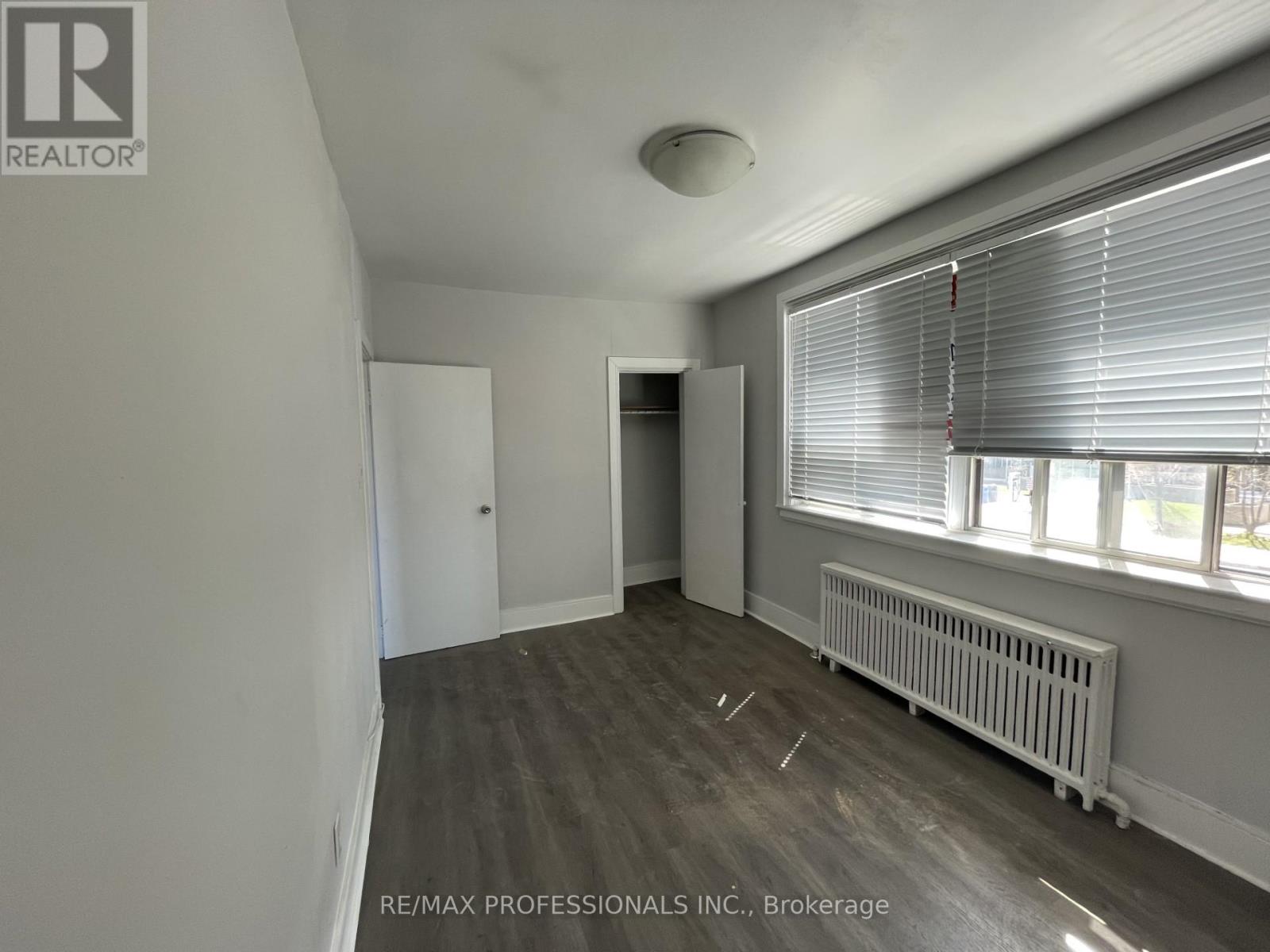 1 - 3210 Lake Shore Boulevard, Toronto, Ontario M8V 1L9 - Photo 6 - W12292596