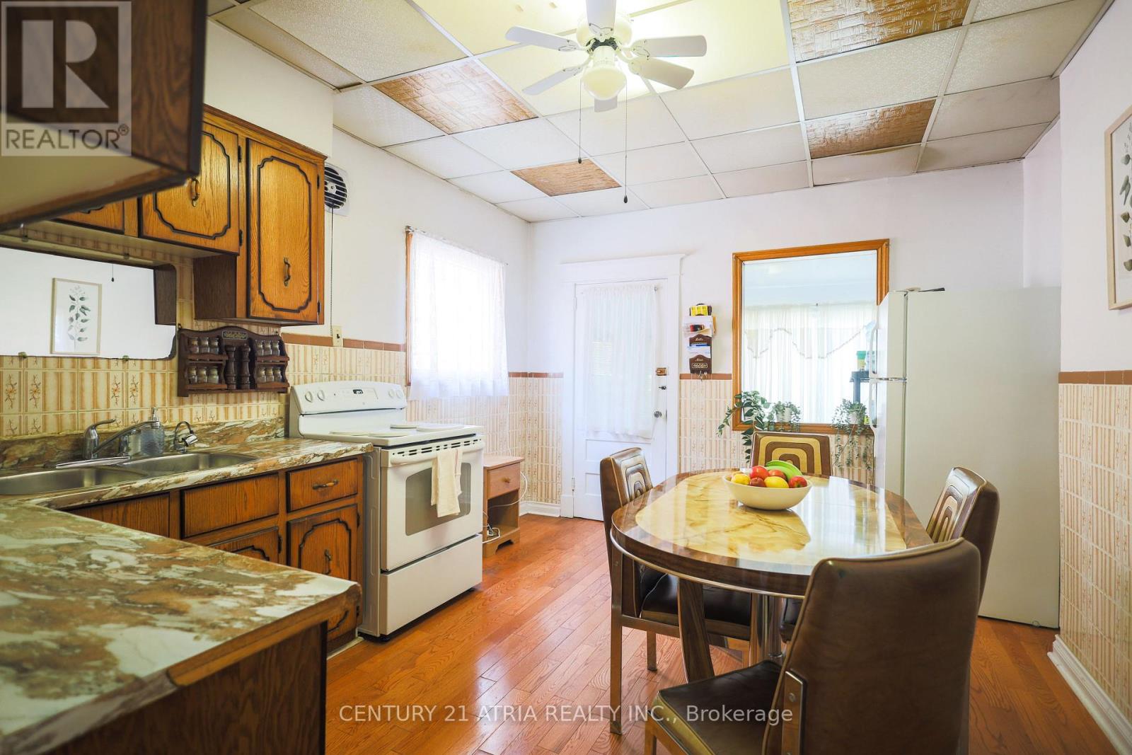869 Pape Avenue E, Toronto (Danforth Village-East York), Ontario  M4K 3T7 - Photo 12 - E12292620