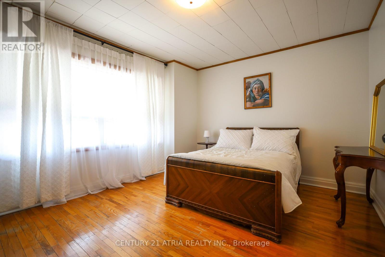 869 Pape Avenue E, Toronto (Danforth Village-East York), Ontario  M4K 3T7 - Photo 17 - E12292620
