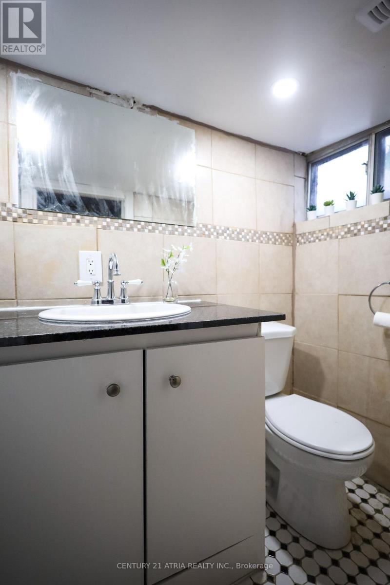 869 Pape Avenue E, Toronto (Danforth Village-East York), Ontario  M4K 3T7 - Photo 25 - E12292620